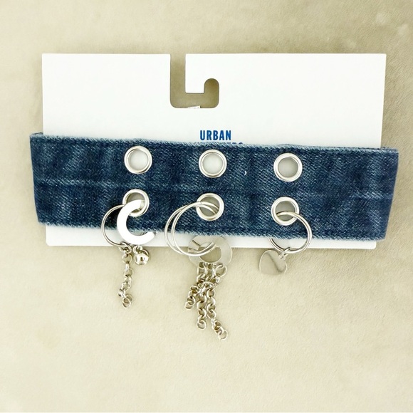 NWT Urban Outfitters Dark Wash Denim Choker - Picture 1 of 3